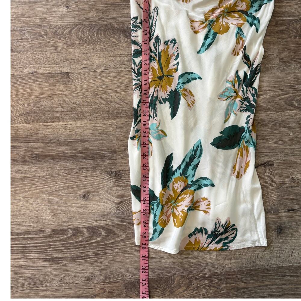Le Salty Label Mini White Floral Dress Medium - Picture 11 of 12
